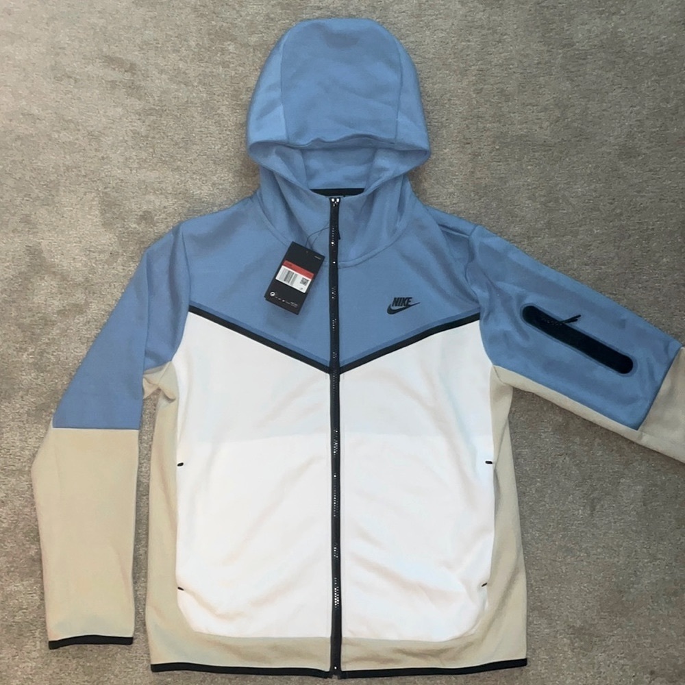 Nike Tech Fleece Full-Zip Hoodie